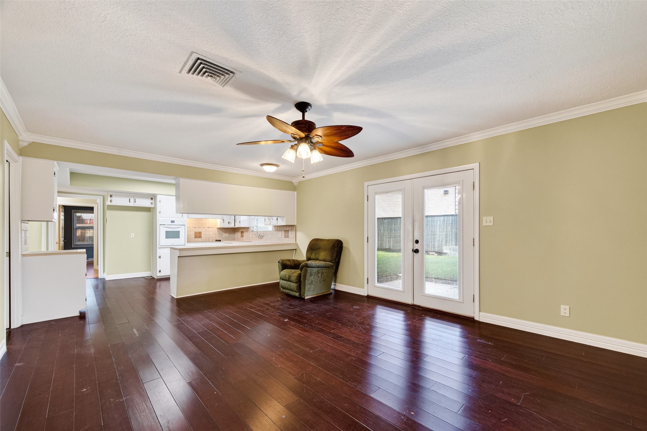 5411 Spellman Road Houston, TX 77096 - Photo 17 of 43 Gallery Image 17