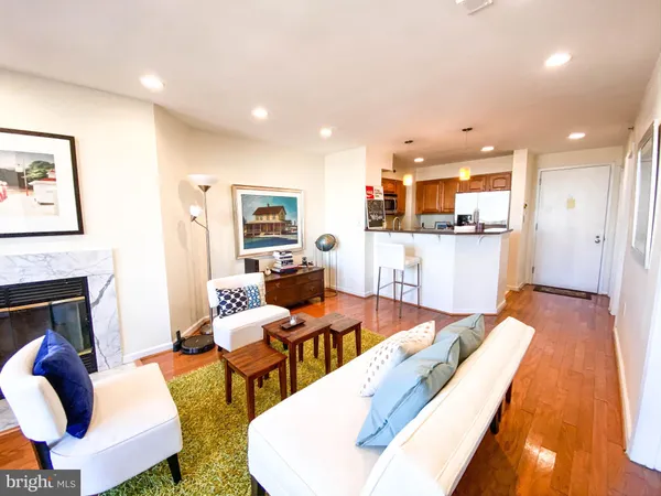 $2,900 | 1230 23rd Street Northwest, Unit 902, Washington, DC 20037