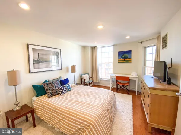 $2,900 | 1230 23rd Street Northwest, Unit 902, Washington, DC 20037