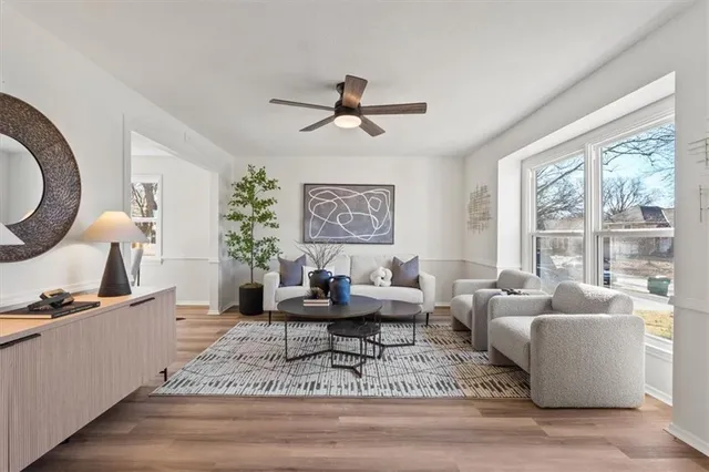 $525,000 | 8512 West 98th Street, Overland Park, KS 66212