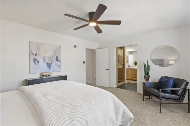 $525,000 | 8512 West 98th Street, Overland Park, KS 66212