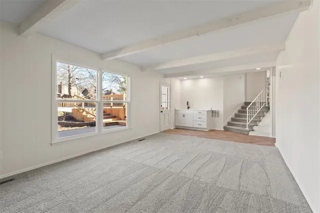 $525,000 | 8512 West 98th Street, Overland Park, KS 66212