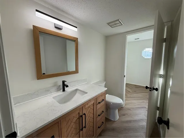 $525,000 | 8512 West 98th Street, Overland Park, KS 66212