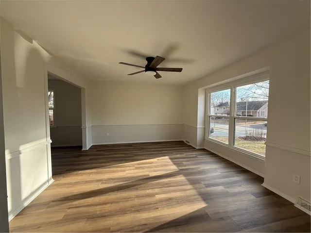 $525,000 | 8512 West 98th Street, Overland Park, KS 66212