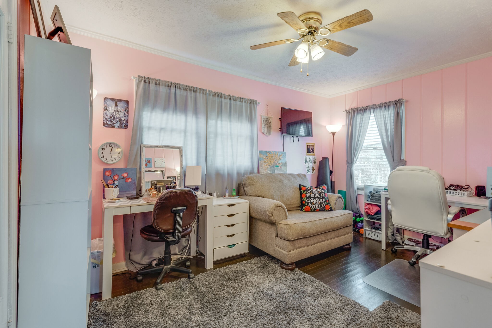 2491 Double Log Cabin Road Lebanon, TN 37087 - Photo 22 of 31 a living room with furniture and a workspace