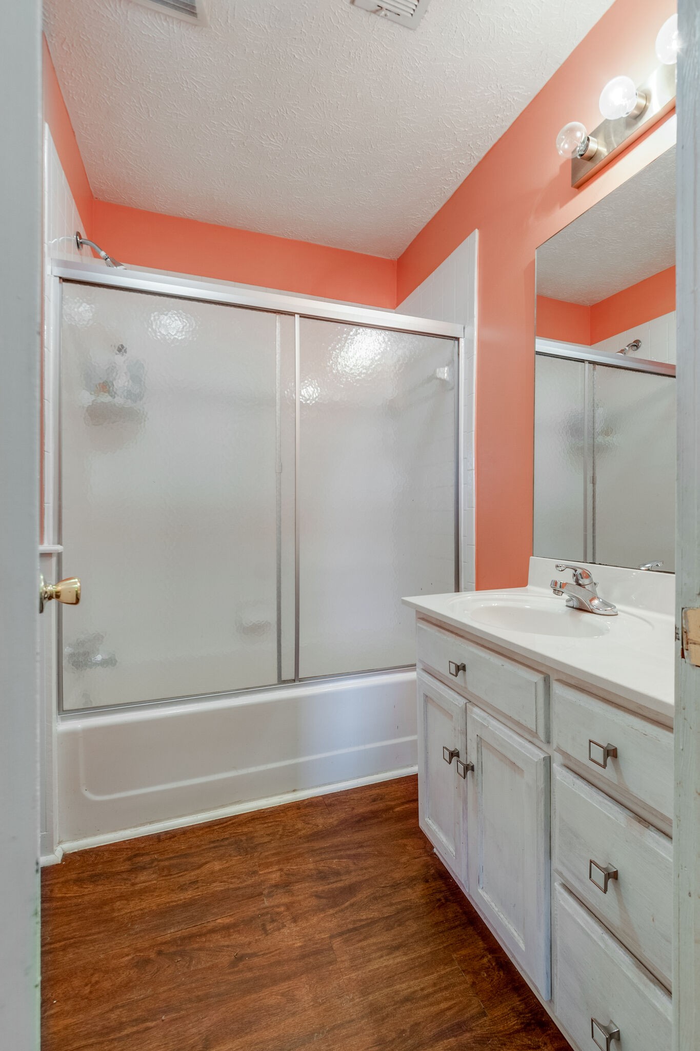 2491 Double Log Cabin Road Lebanon, TN 37087 - Photo 23 of 31 a bathroom with a bathtub and a sink