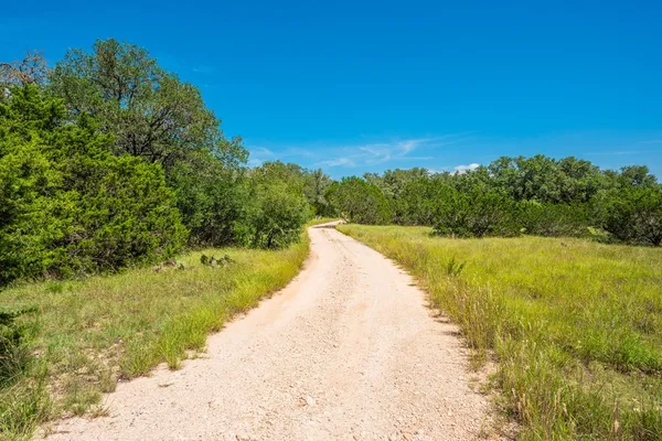 $795,000 | 123 West Northridge Dr Mountain, Mountain Home, TX 78058