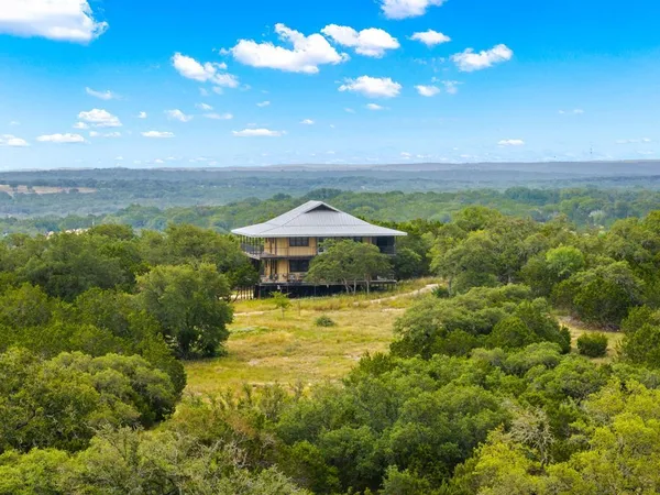$795,000 | 123 West Northridge Dr Mountain, Mountain Home, TX 78058