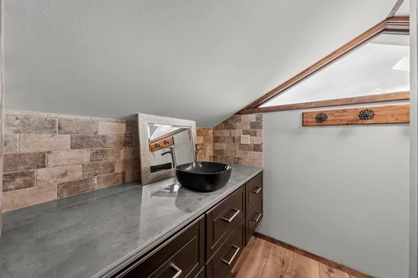 $795,000 | 123 West Northridge Dr Mountain, Mountain Home, TX 78058