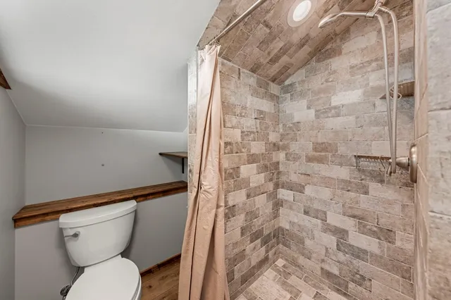 $795,000 | 123 West Northridge Dr Mountain, Mountain Home, TX 78058