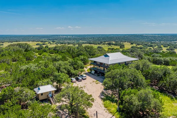 $795,000 | 123 West Northridge Dr Mountain, Mountain Home, TX 78058