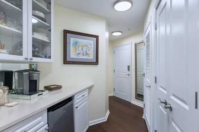 walk in closet with window