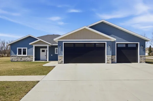 $379,000 | 211 16th Street North, Breckenridge, MN 56520
