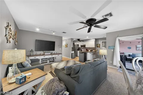 $225,000 | 1308 Southeast 42nd Street, Unit 5, Cape Coral, FL 33904