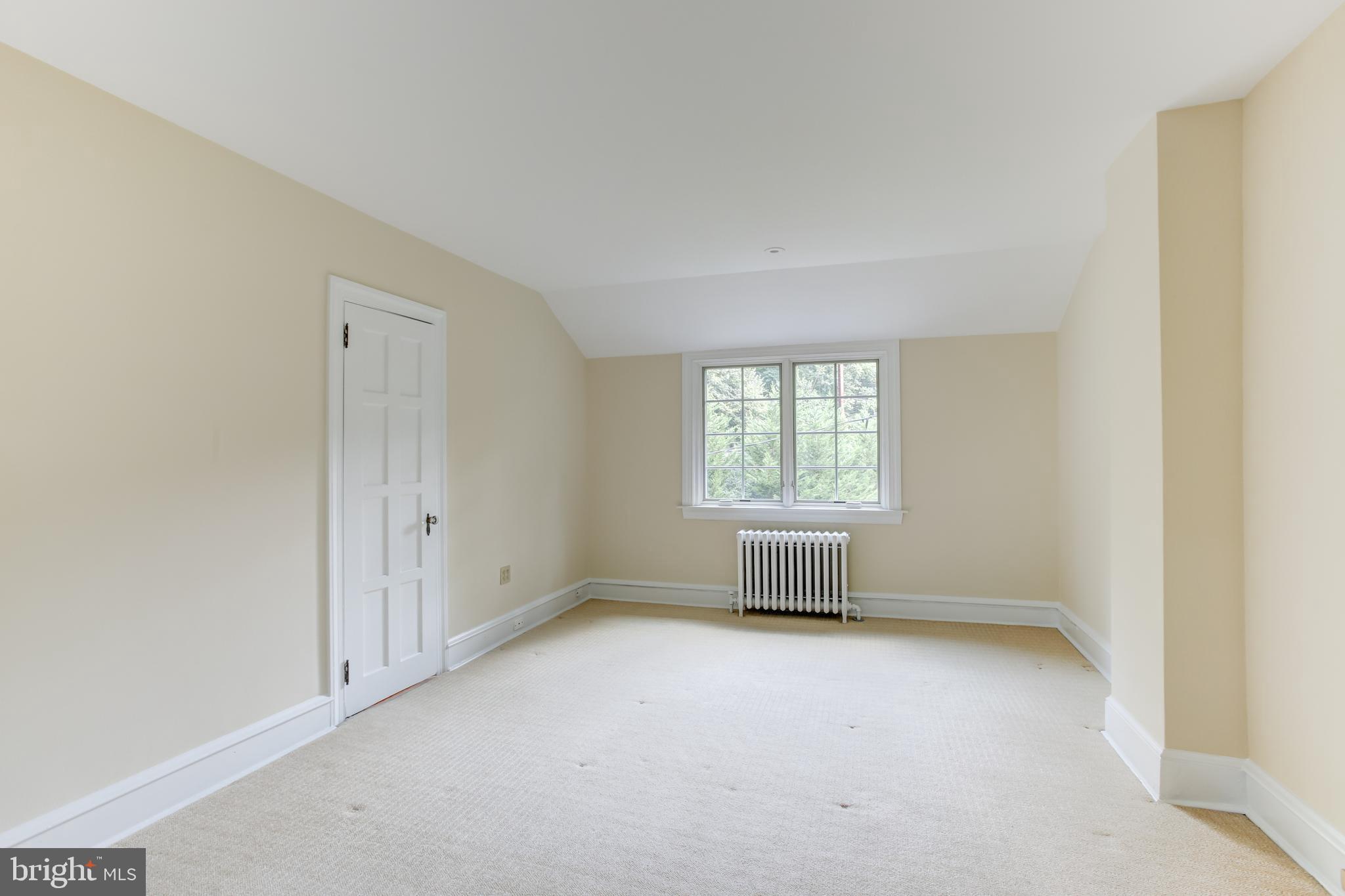 3 Church Road Wallingford, PA 19086 - Photo 31 of 41 Large Bedroom