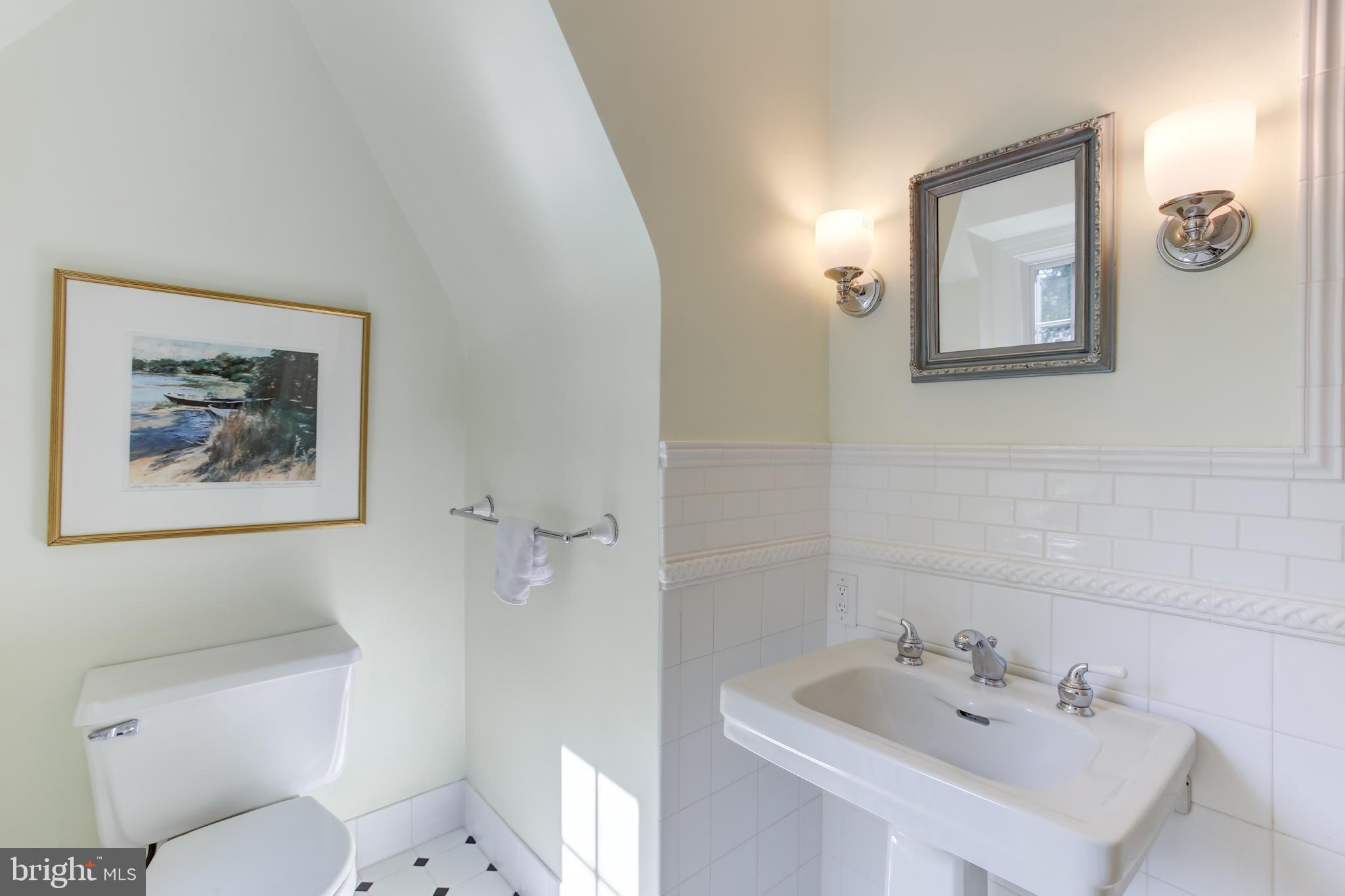 3 Church Road Wallingford, PA 19086 - Photo 35 of 41 Hall Full Bath