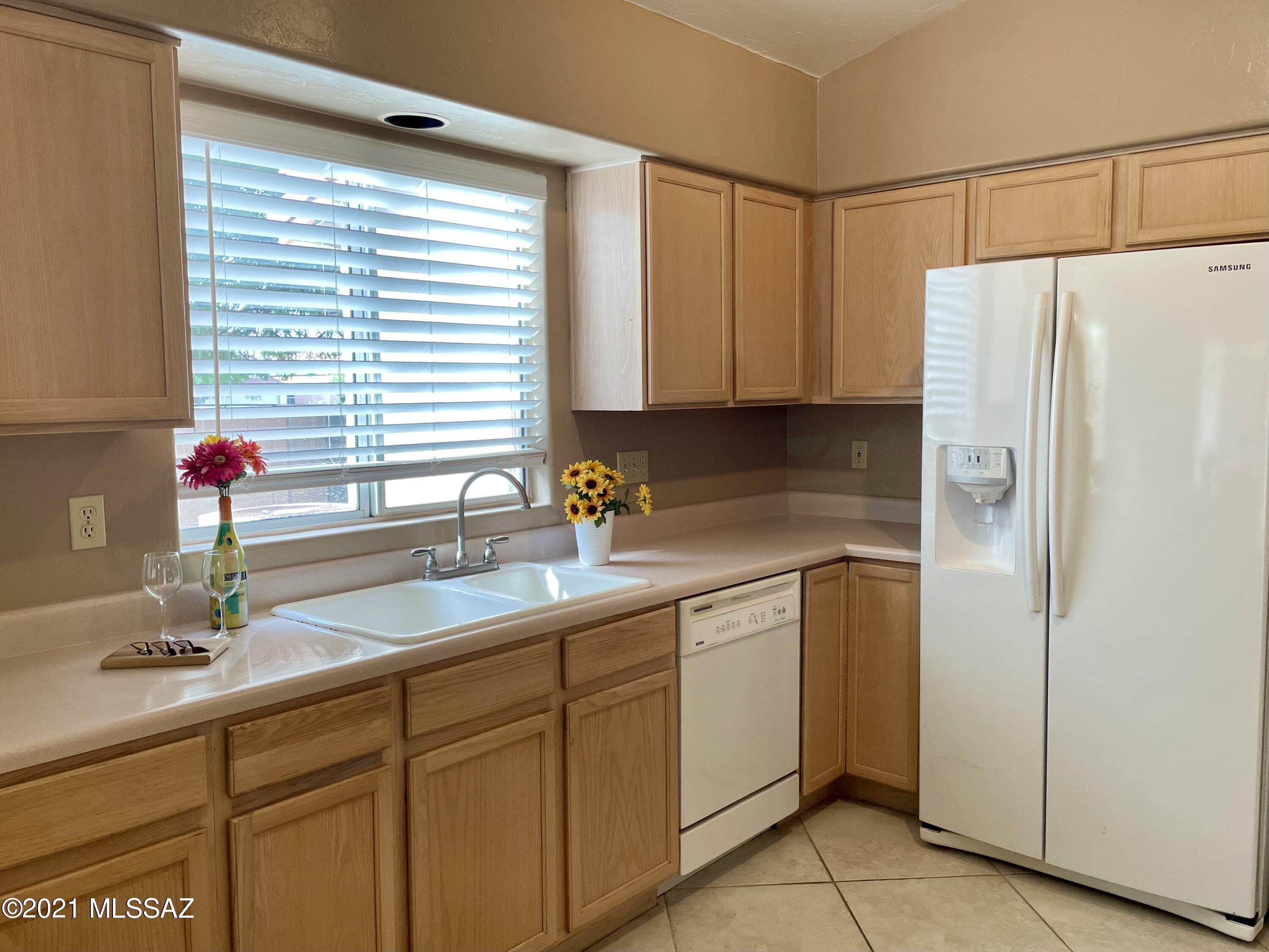 8160 East Pima Ridge Drive Tucson, AZ 85715 - Photo 4 of 19