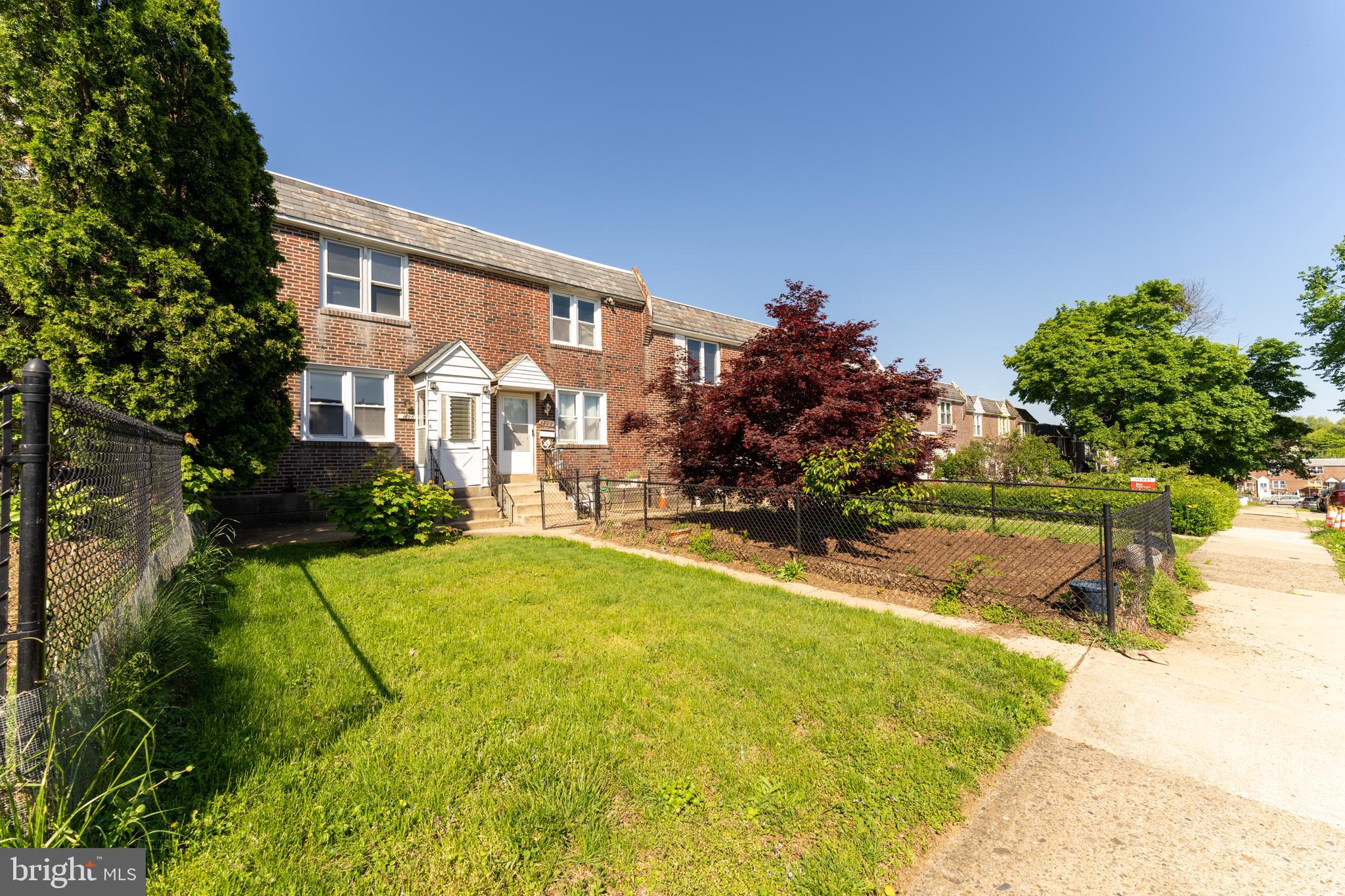 1806 Farrington Road Philadelphia, PA 19151 - Photo 3 of 29 Gallery Image 3