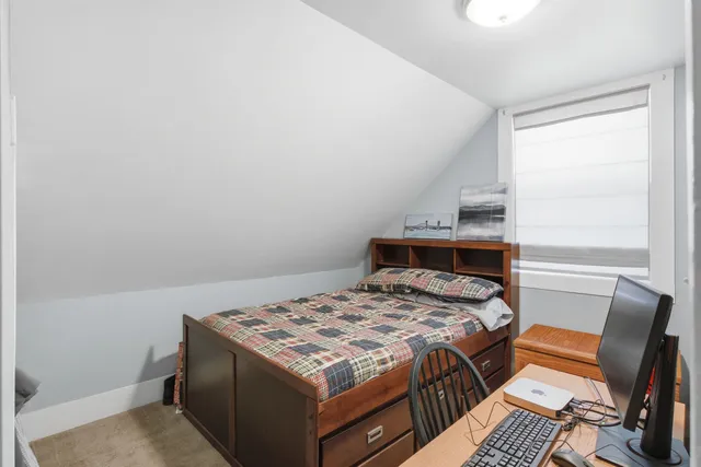 $399,900 | 29 Central Street, Derry, NH 03038