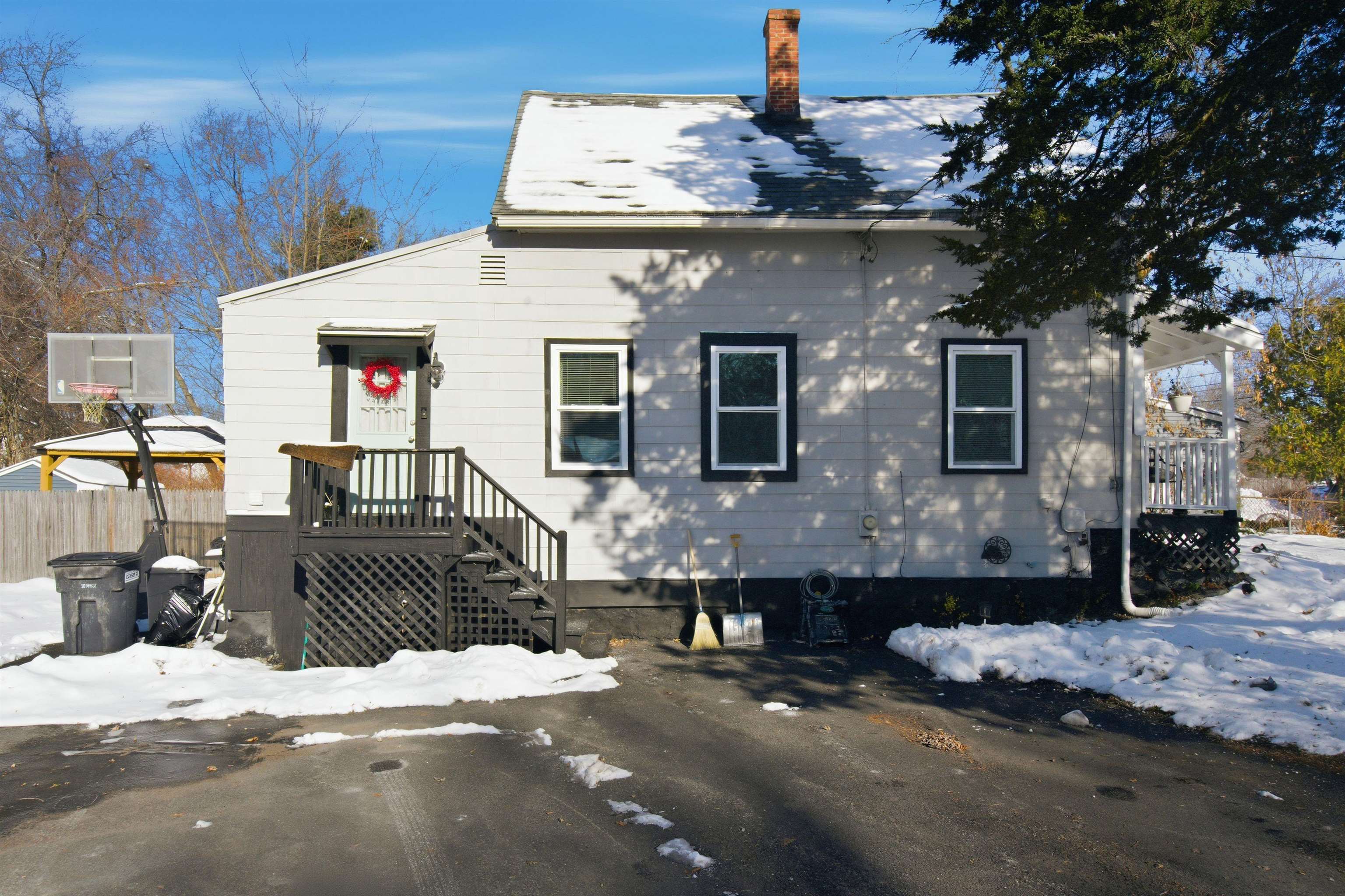 29 Central Street Derry, NH 03038 - Photo 30 of 41