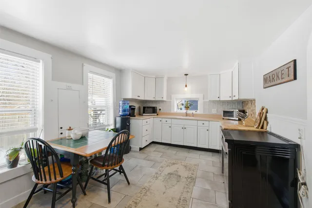 $399,900 | 29 Central Street, Derry, NH 03038