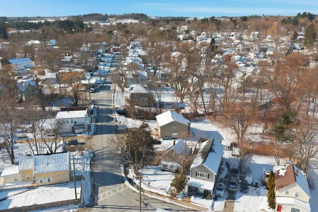 $399,900 | 29 Central Street, Derry, NH 03038