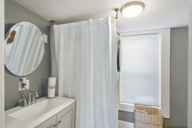 $399,900 | 29 Central Street, Derry, NH 03038