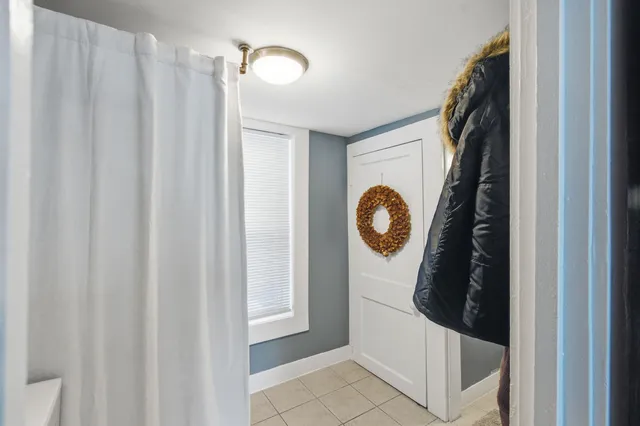 $399,900 | 29 Central Street, Derry, NH 03038