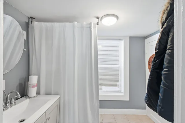 $399,900 | 29 Central Street, Derry, NH 03038