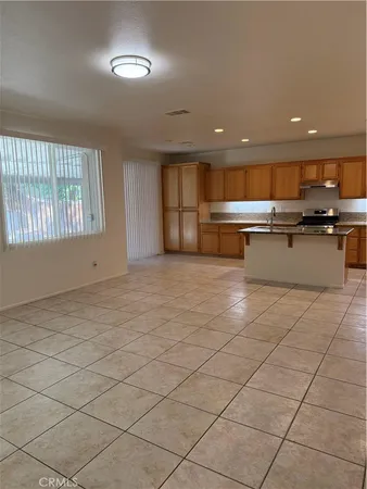 $2,900 | 12429 Freeport Drive, Victorville, CA 92392