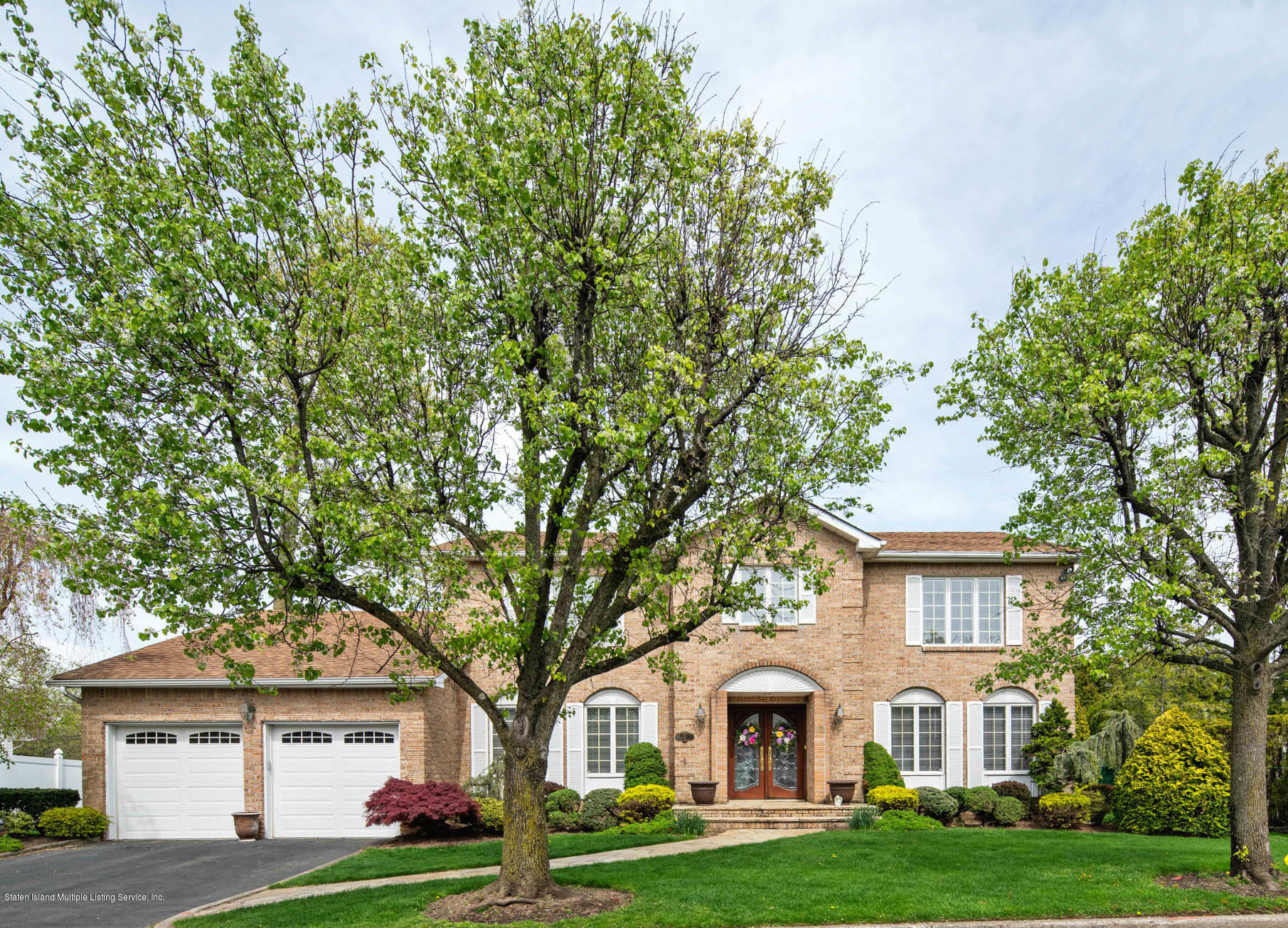 25 Woodvale Loop Staten Island, NY 10309 - Photo 2 of 32 Welcome Home