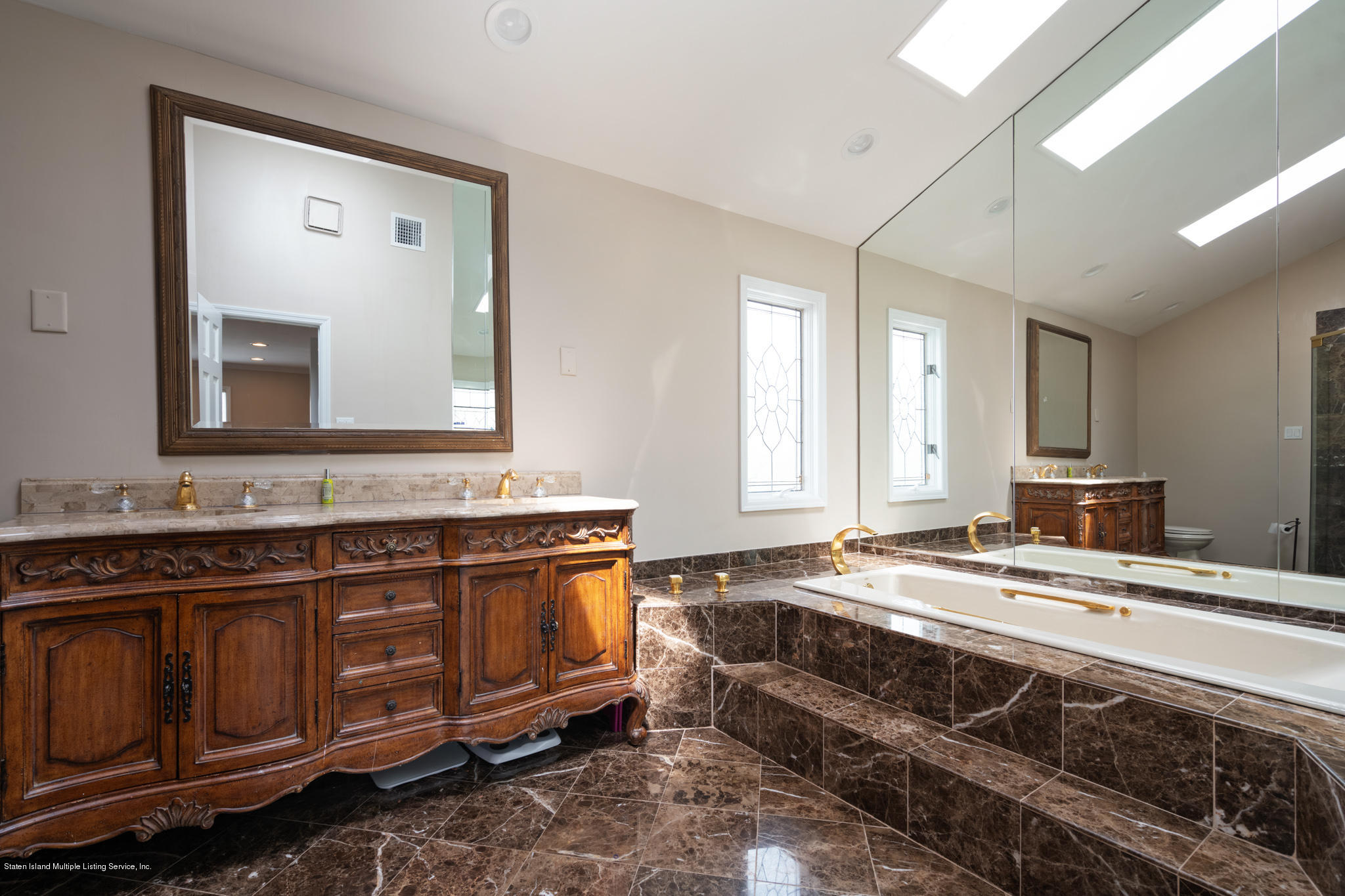 25 Woodvale Loop Staten Island, NY 10309 - Photo 27 of 32 Master Bathroom