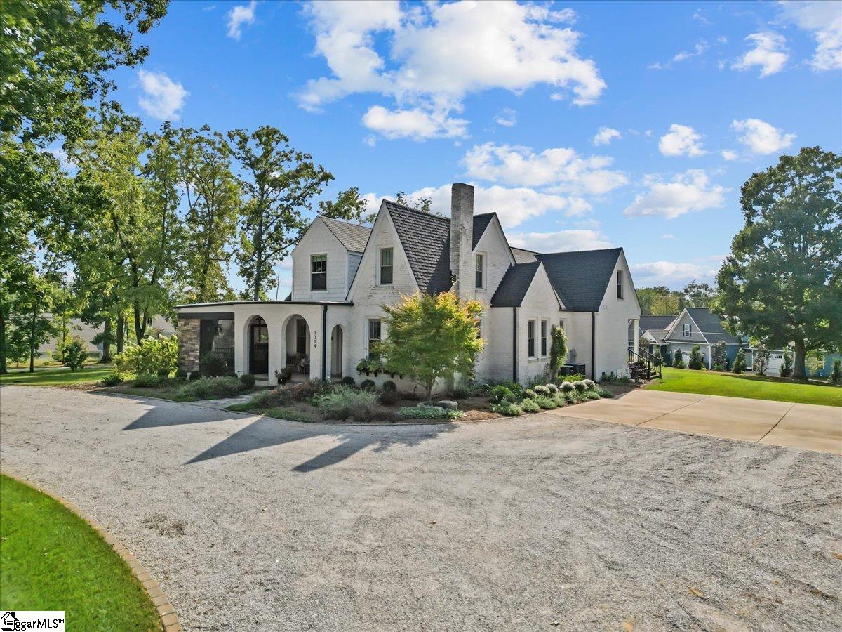 1304 North Parker Road Greenville, SC 29609 - Photo 1 of 40