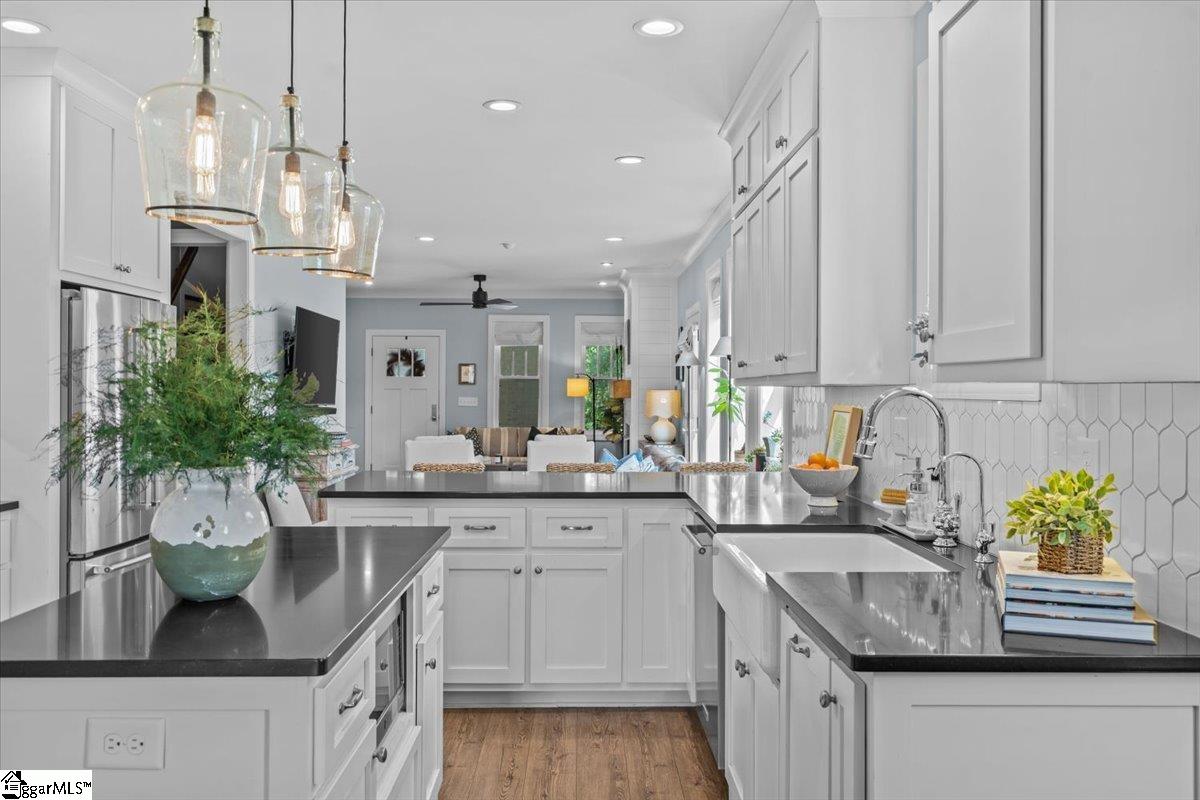 1304 North Parker Road Greenville, SC 29609 - Photo 12 of 40