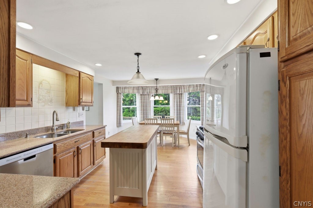 5814 Innsbruck Road East Syracuse, NY 13057 - Photo 14 of 47 Gallery Image 14