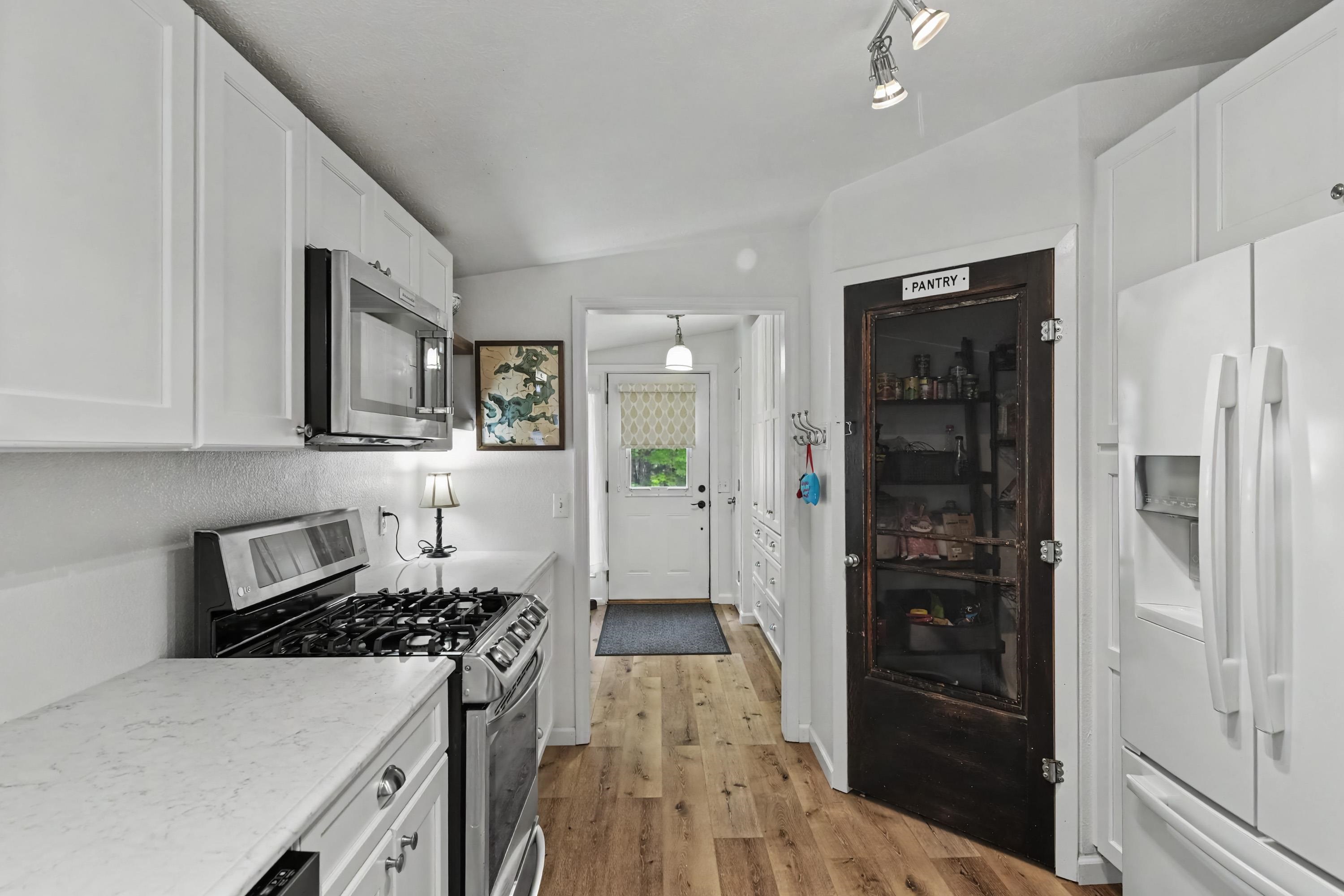 4033 Harolds Road Traverse City, MI 49696 - Photo 18 of 48 Gallery Image 18