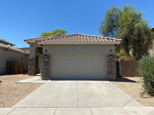 $2,400 | 23458 North 21st Place, Phoenix, AZ 85024