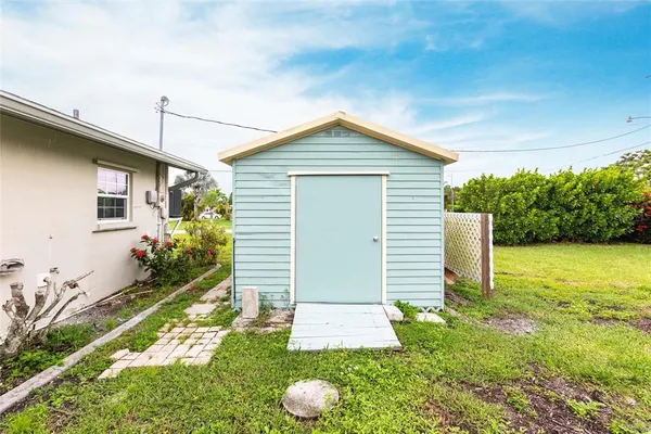 $2,200 | 326 West Grace Street, Punta Gorda, FL 33950