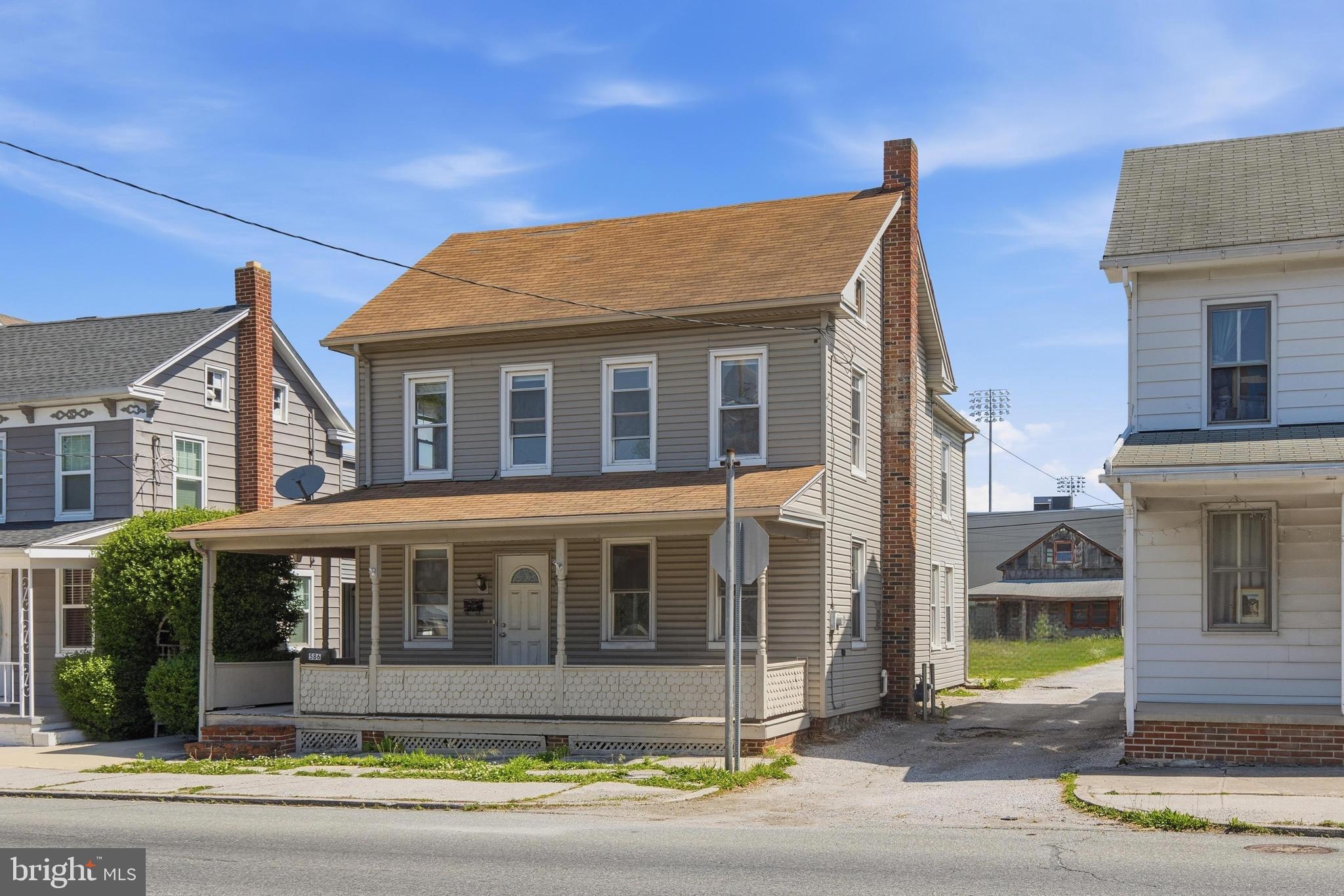 586 Baltimore Street Hanover, PA 17331 - Photo 2 of 23
