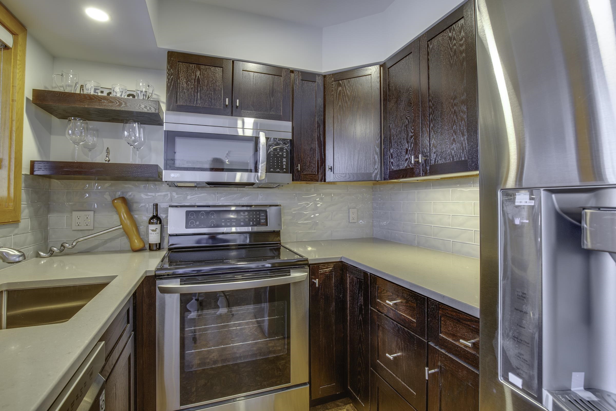 182 High Ridge Road, Unit I8 Killington, VT 05751 - Photo 6 of 30