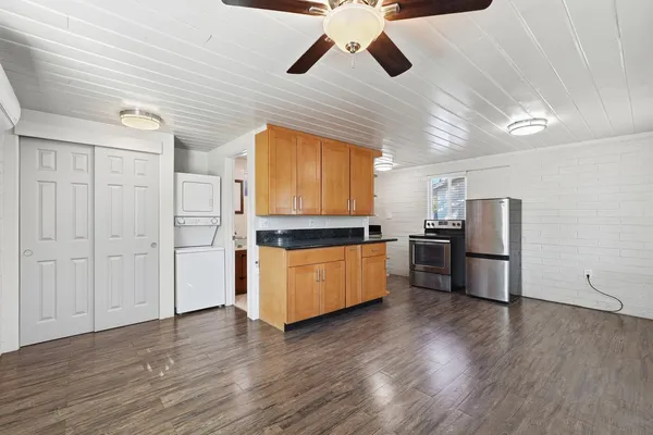 $1,050 | 623 South Country Club Drive, Unit 8, Mesa, AZ 85210