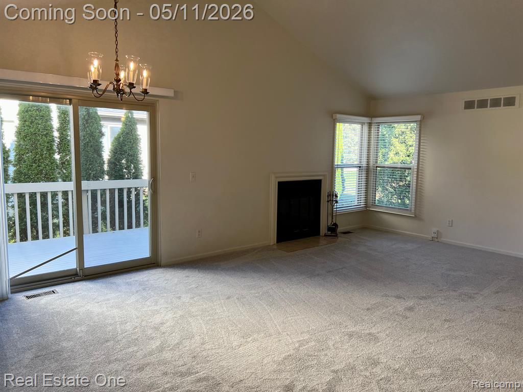 1629 Glenbrooke Court Rochester Hills, MI 48307 - Photo 4 of 29