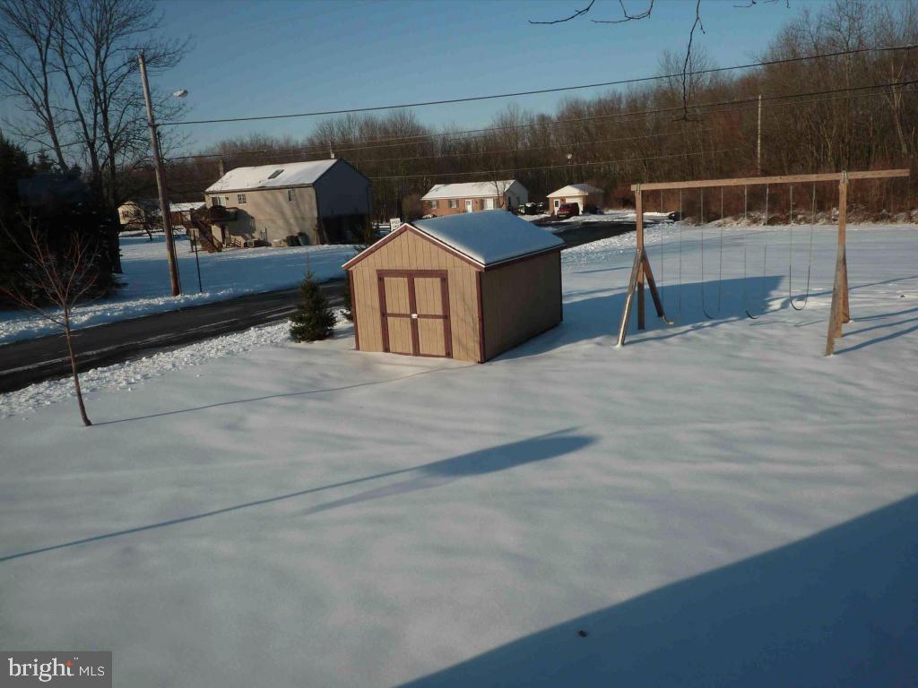 247 Jefferson Road Adamstown, PA 17569 - Photo 15 of 41 Gallery Image 15