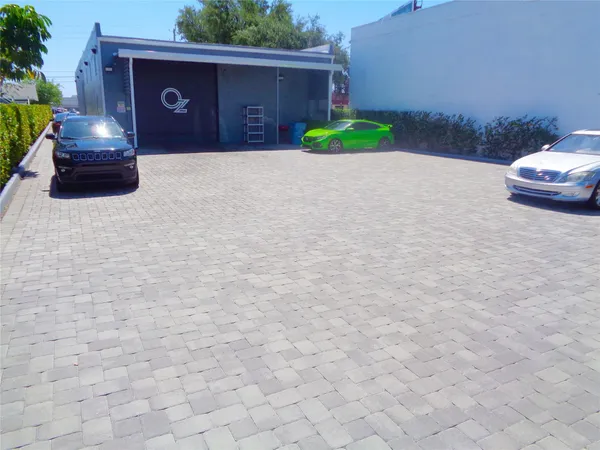 $10,000 | 3749 North Federal Highway, Unit B, Pompano Beach, FL 33064