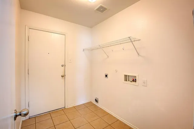 $2,695 | 4544 Martingale View Lane, Fort Worth, TX 76244