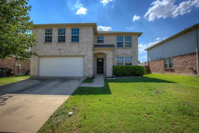 $2,695 | 4544 Martingale View Lane, Fort Worth, TX 76244