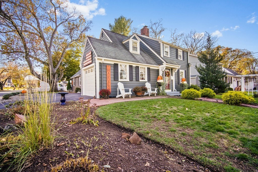 5 Mayfield Street Springfield, MA 01108 - Photo 2 of 30 a front view of a house with garden