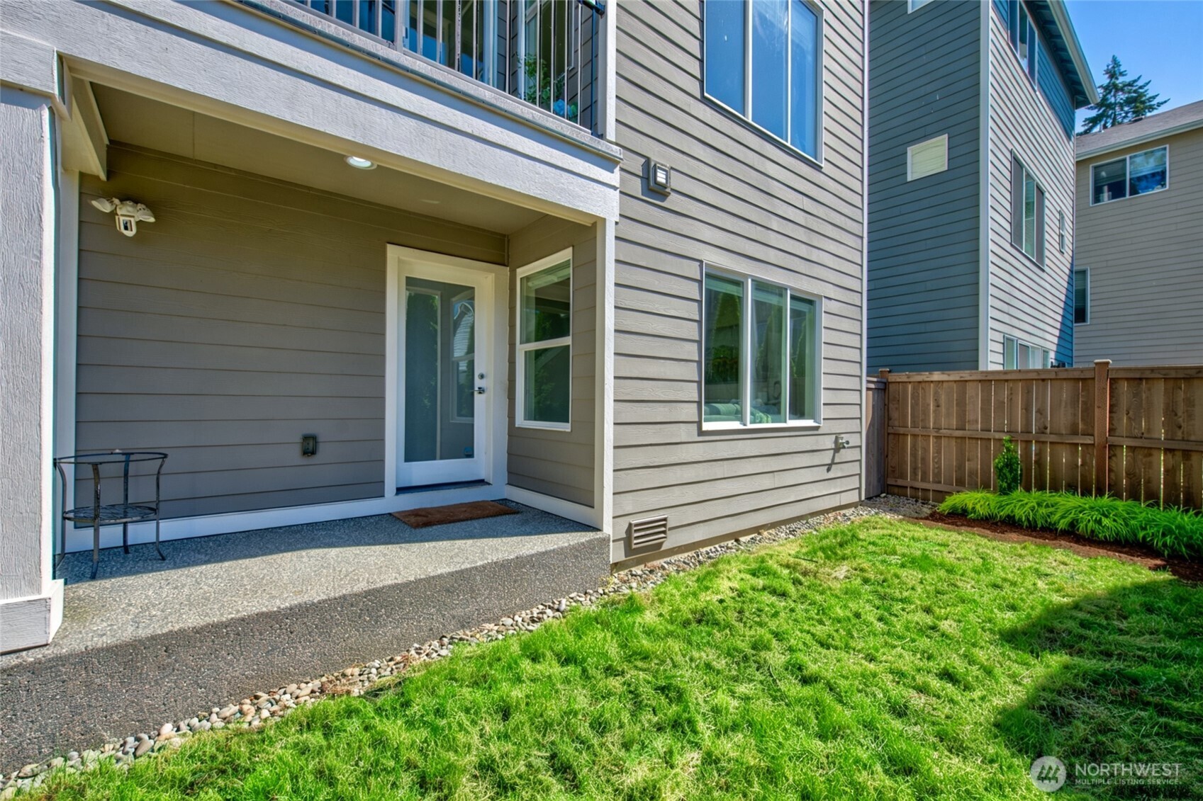 19724 Meridian Place West Bothell, WA 98012 - Photo 2 of 27