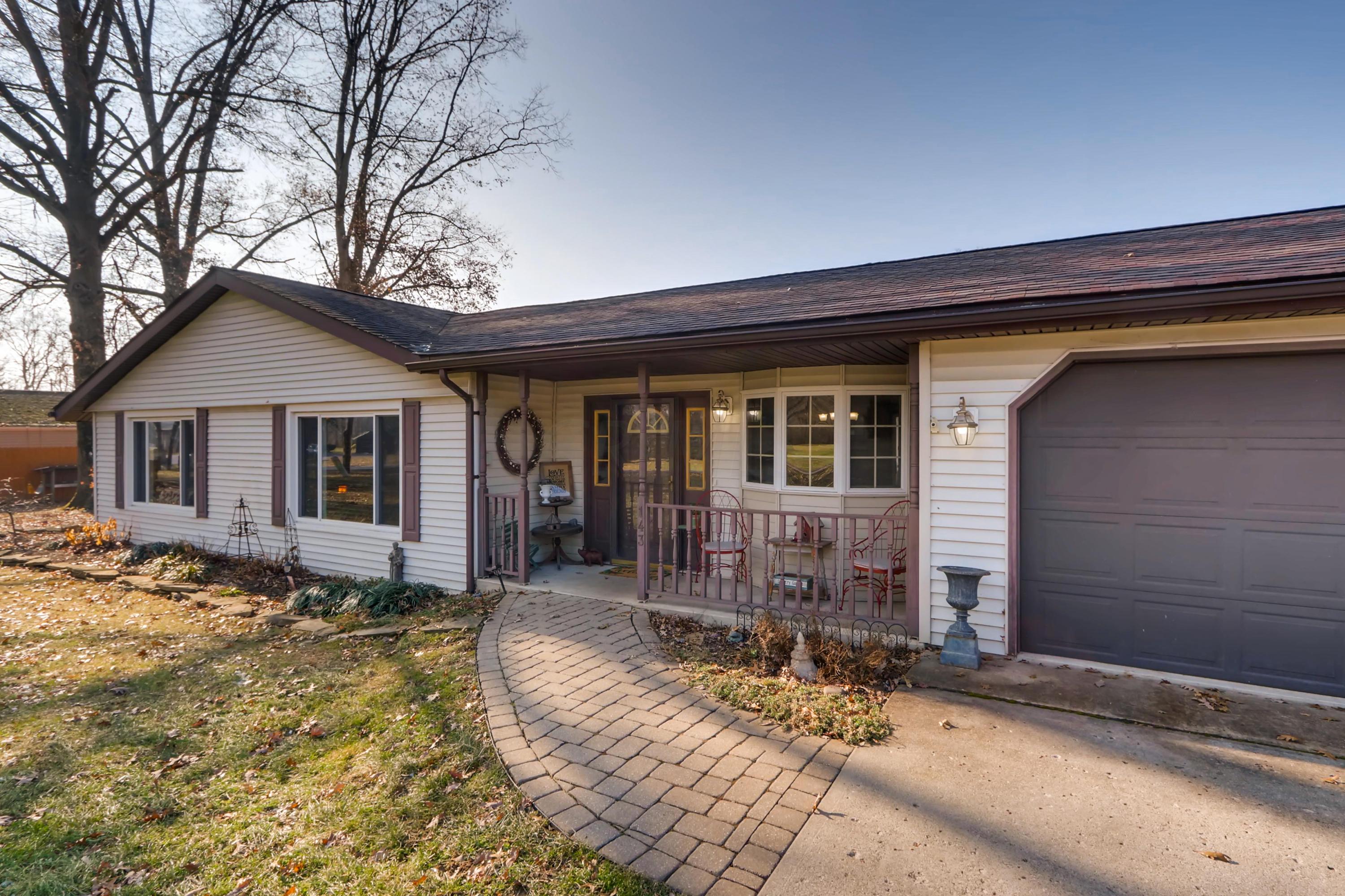 143 Rolen Road Southwest Reynoldsburg, OH 43068 - Photo 7 of 28 Gallery Image 7