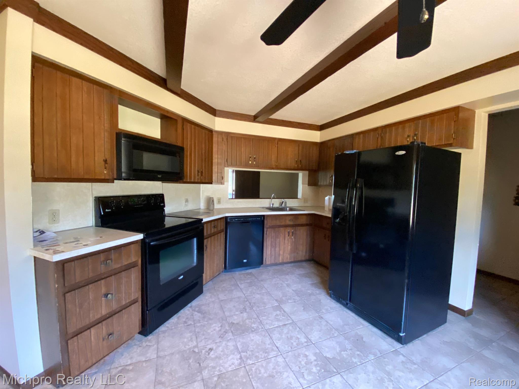 5670 Oak Road Vassar, MI 48768 - Photo 4 of 21 Gallery Image 4